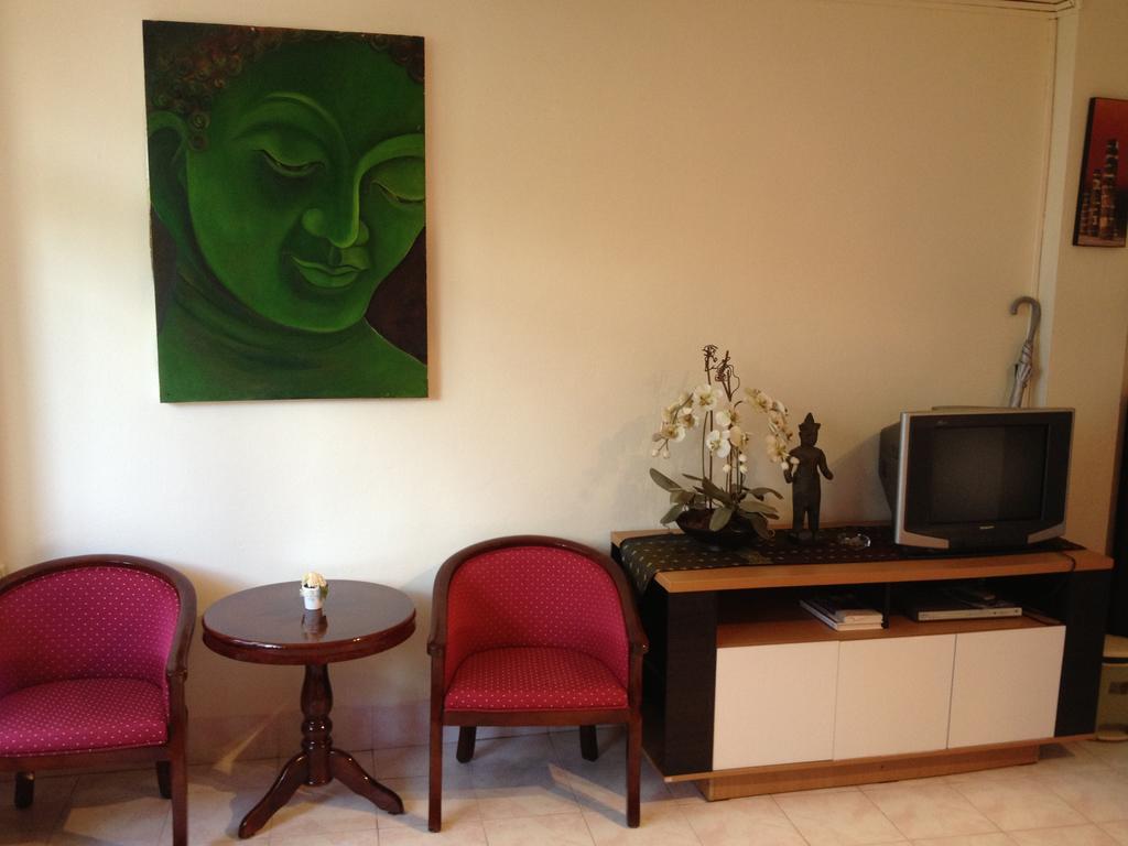 Fong Kaew And Baan Nang Fa Guesthouse Patong Ngoại thất bức ảnh