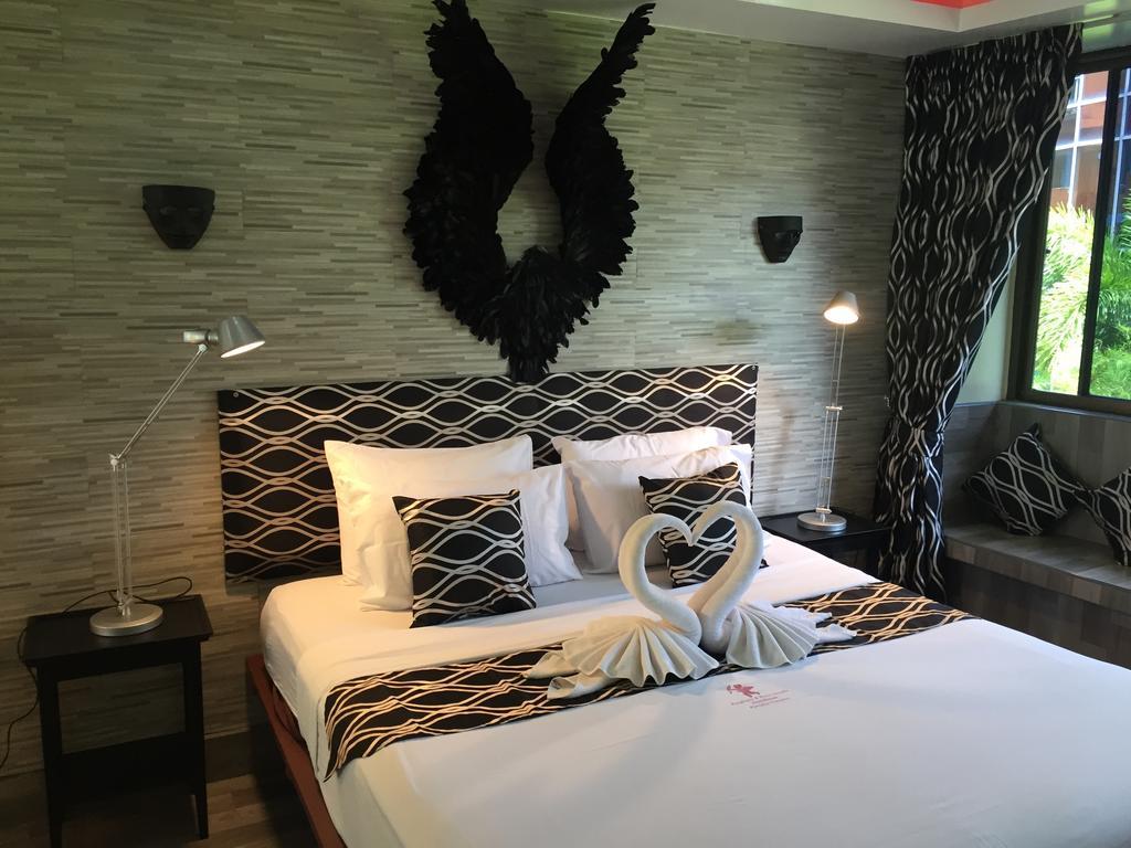 Fong Kaew And Baan Nang Fa Guesthouse Patong Ngoại thất bức ảnh