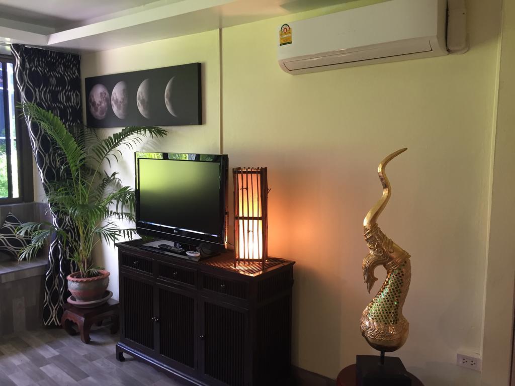 Fong Kaew And Baan Nang Fa Guesthouse Patong Ngoại thất bức ảnh