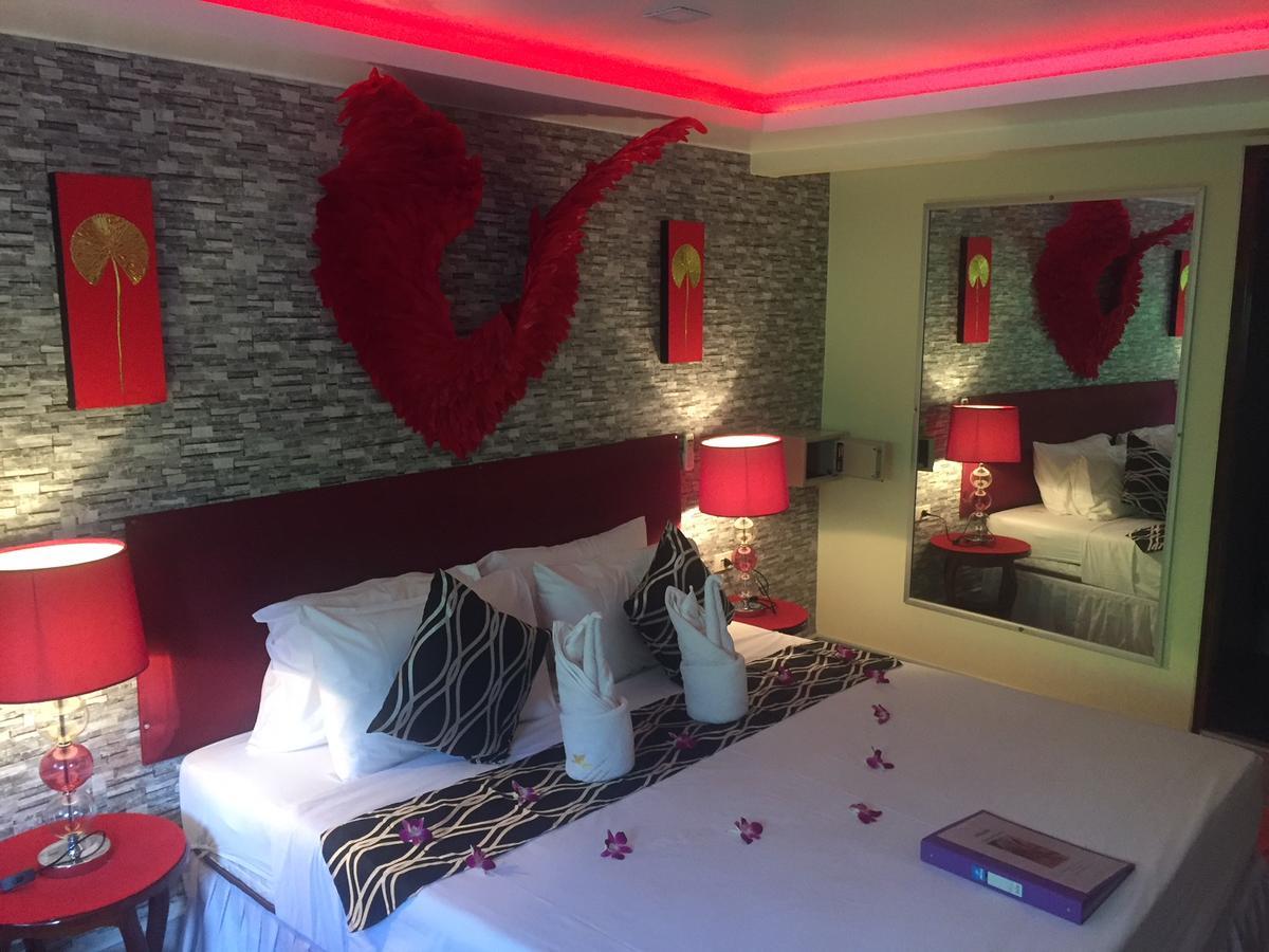 Fong Kaew And Baan Nang Fa Guesthouse Patong Ngoại thất bức ảnh