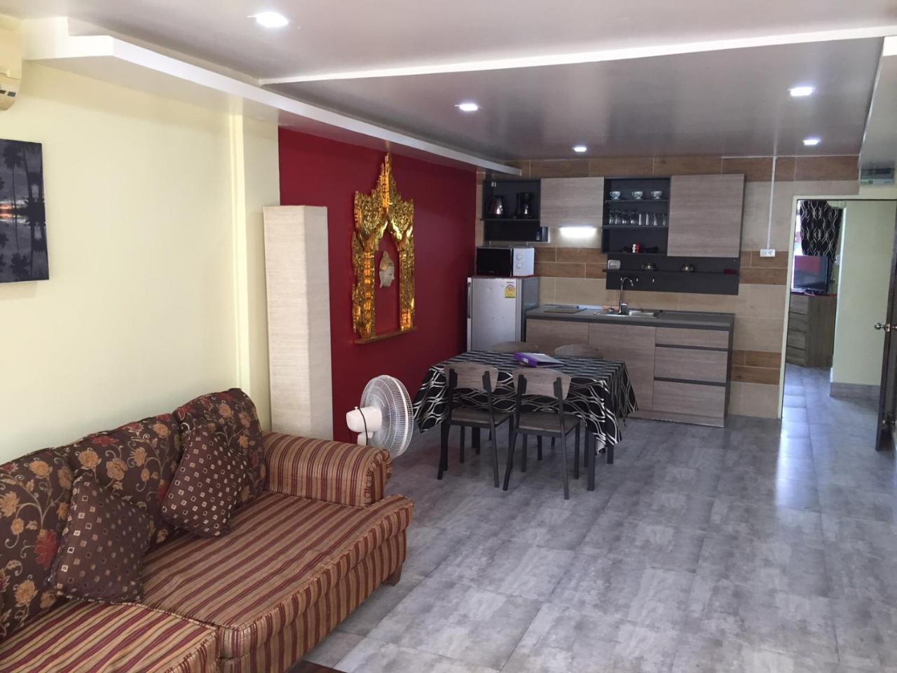 Fong Kaew And Baan Nang Fa Guesthouse Patong Ngoại thất bức ảnh