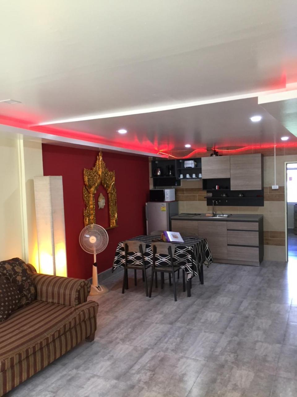 Fong Kaew And Baan Nang Fa Guesthouse Patong Ngoại thất bức ảnh